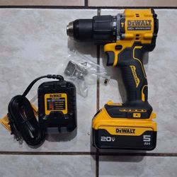 Dewalt 20v XR Brushless Hammer Drill Kit