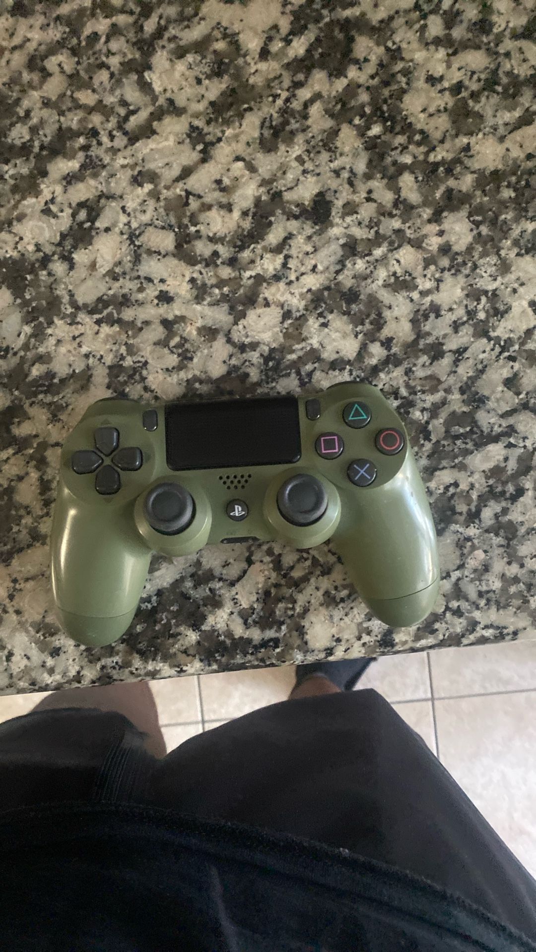 Dualshock 4 controller