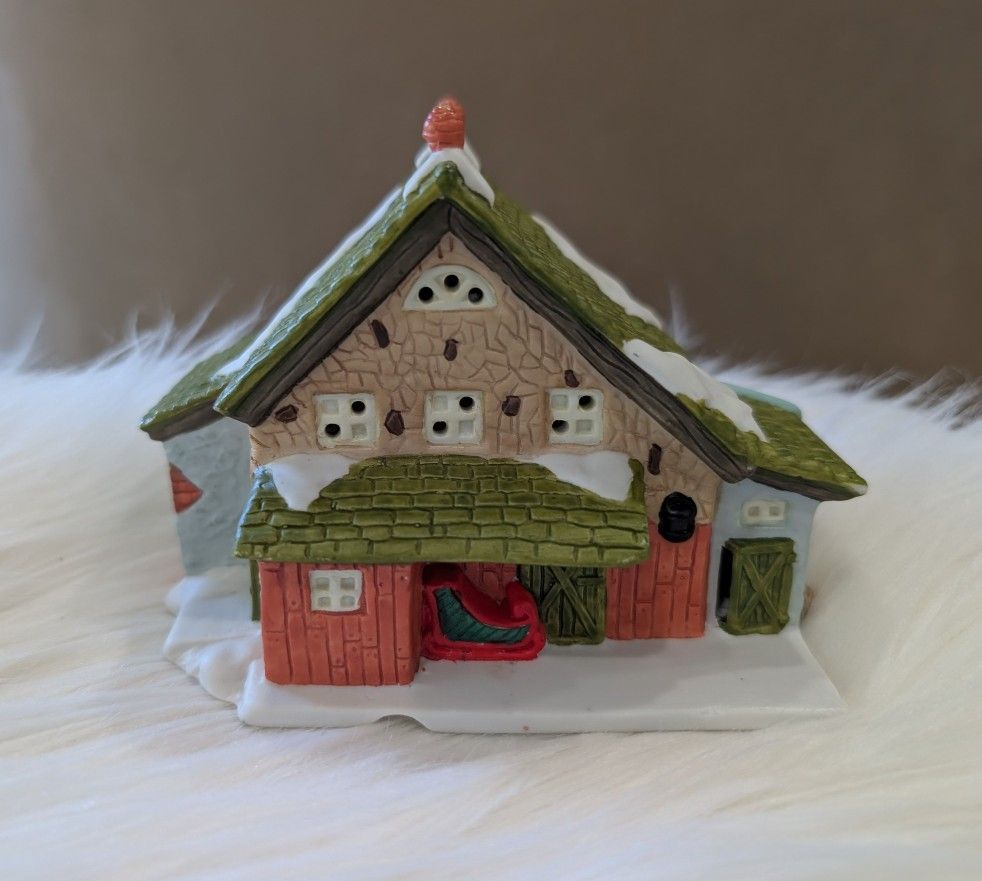 Vintage Village Santa's Best Spirit of America Christmas Porcelain Green House