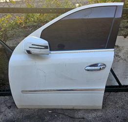 2007-2012 Mercedes GL450 Left Front Driver Door Used