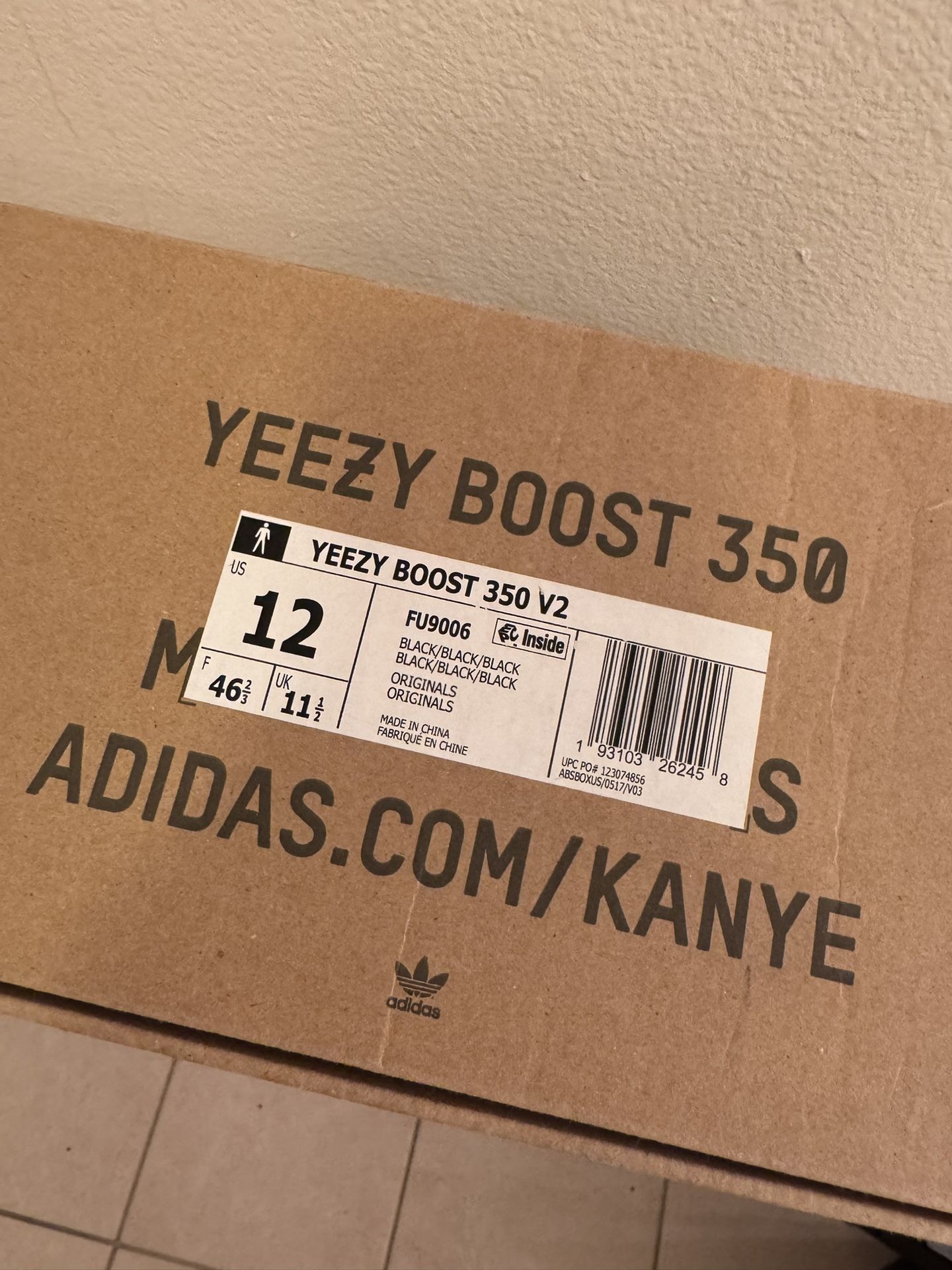 Adidas Yeezy boost 350 v2 (non-reflective) Size 12