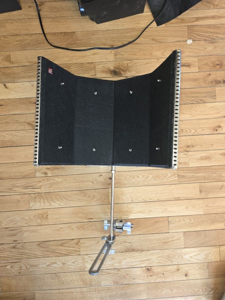 SE Electronics Reflexion Filter Pro (Mic Shield + Stand Mount)