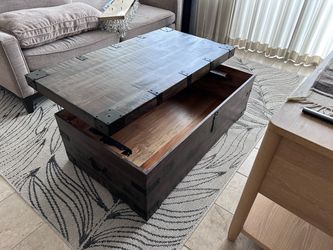 Lift top coffee table from living spaces