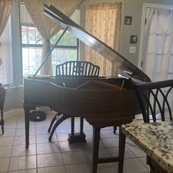 BOYED-LONDON BABY GRAND PIANO