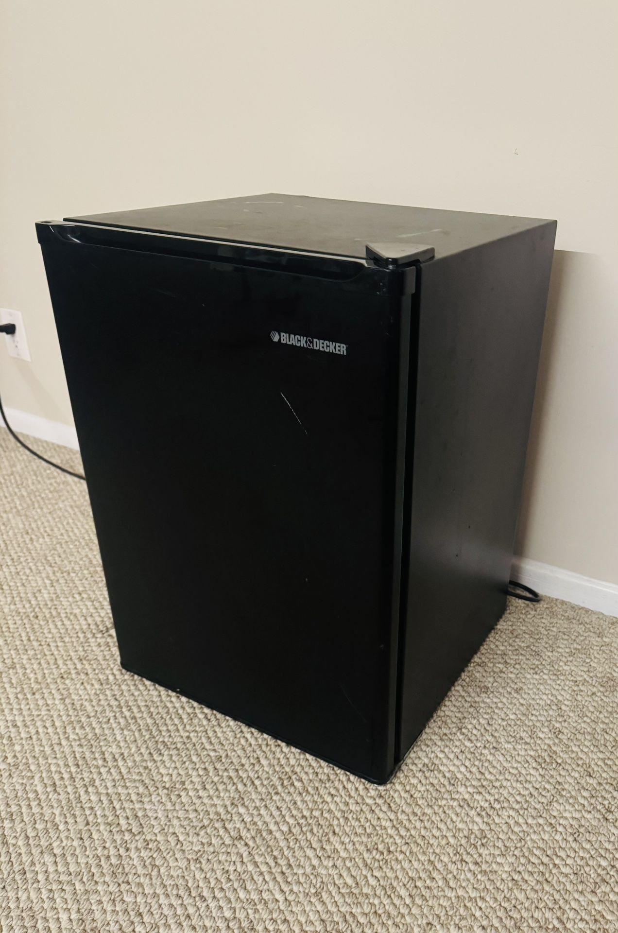 Black And Decker Mini Fridge