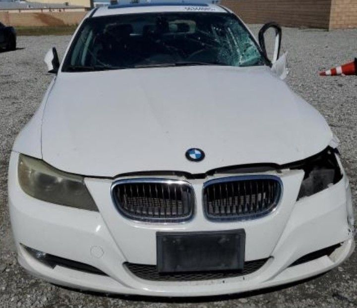 2011 BMW 328I 6SPD  PART OUT