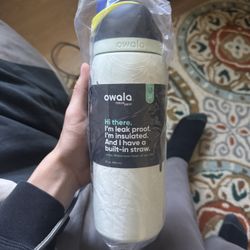 Owala Rip—Glow in the dark limited edition! 32 oz water bottle