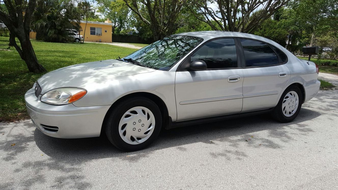 2005 Ford Taurus