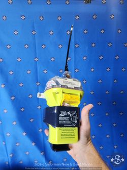 FA3203-015 ACR EPIRB Sn. 3652 Battery Expires 8/27