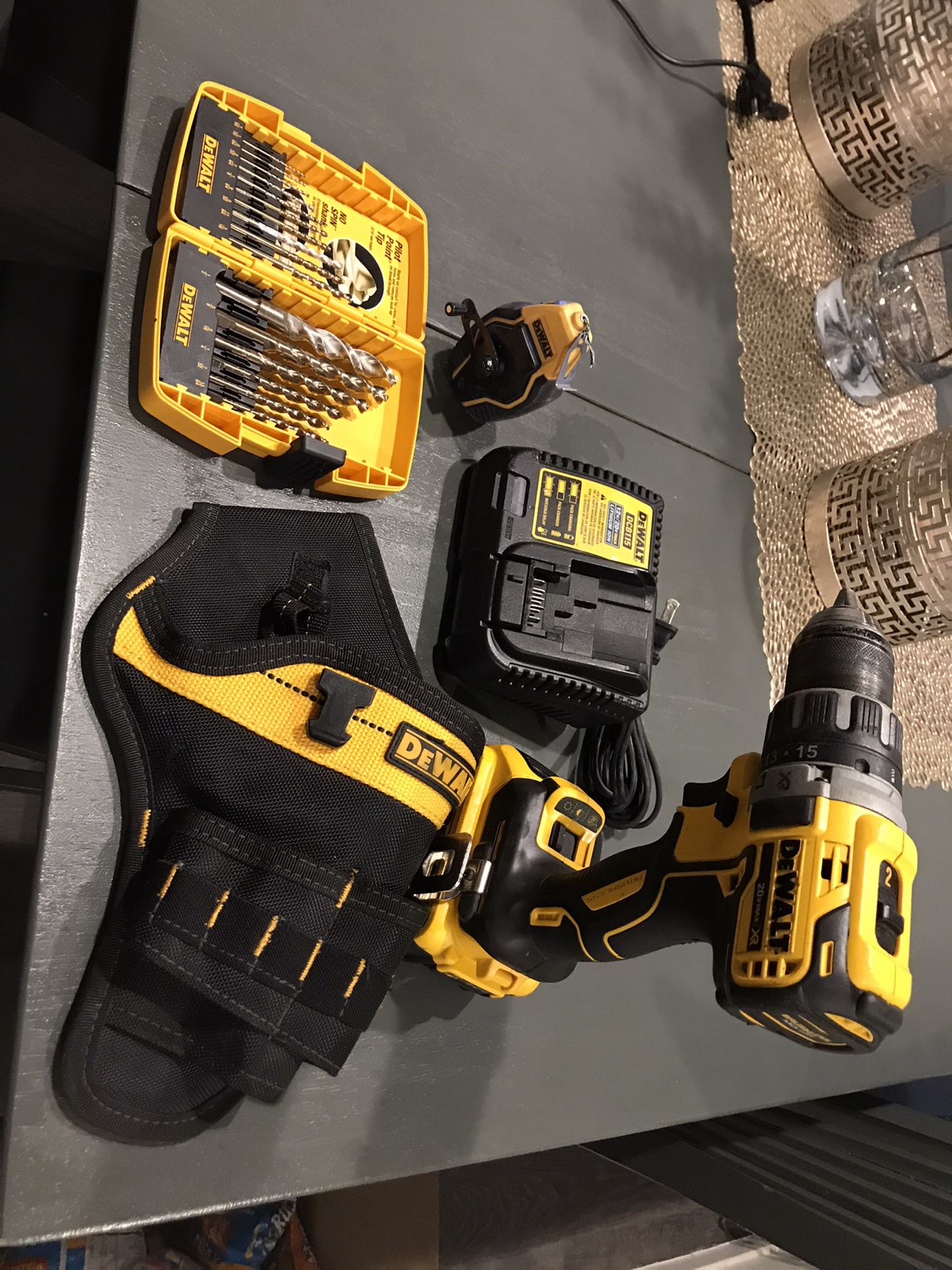 Dewalt brushless drill with 4ah battery & a few other things