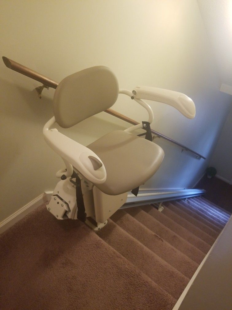 Hamer Pinnacle SL300 Stair Lift-like New
