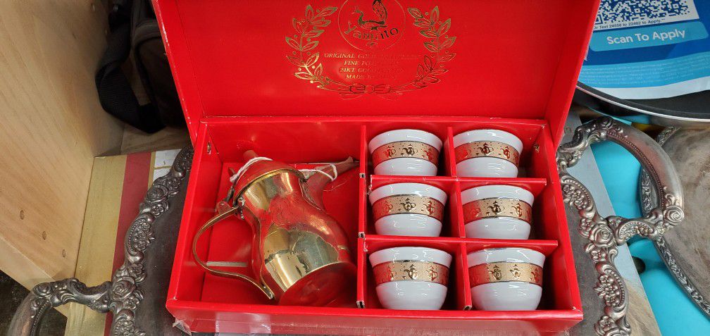 Japanese Tea Set. 24kt Gold Over Porcelain By YAMATO Co.