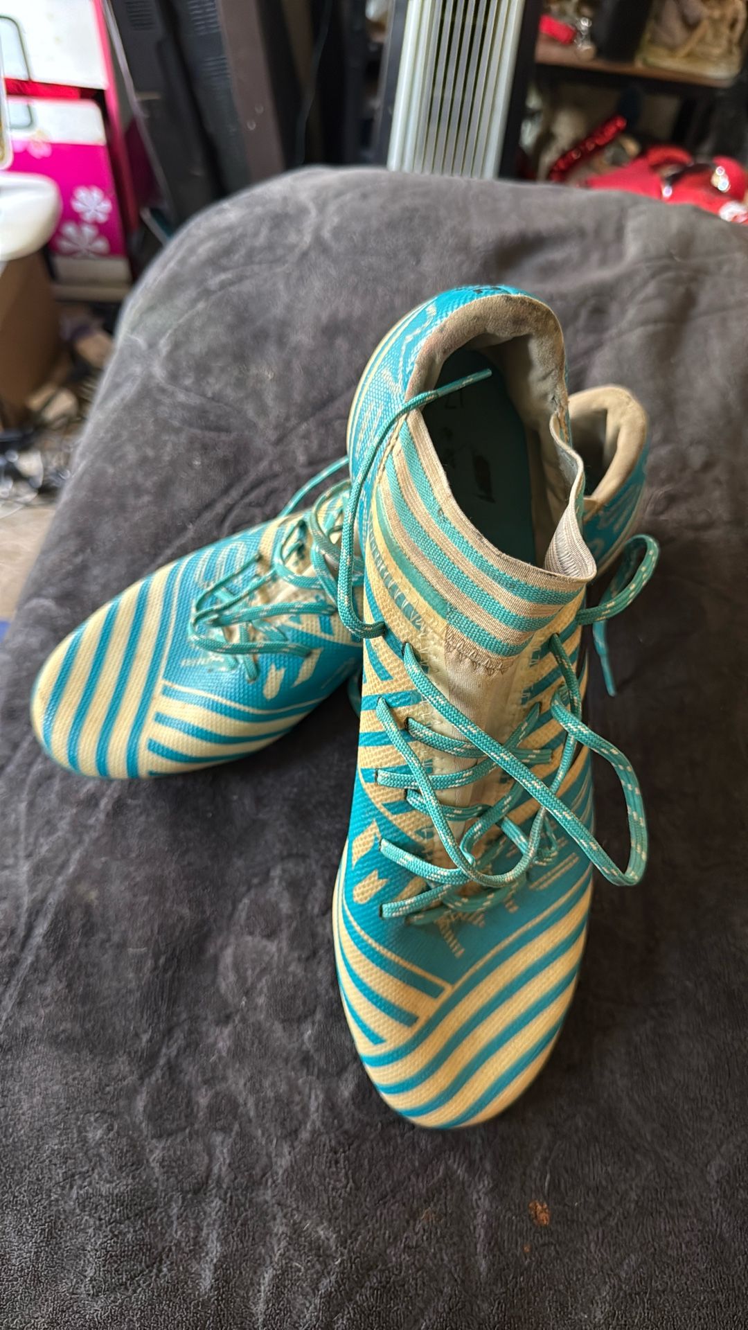 Adidas Messi Size 10 Men’s