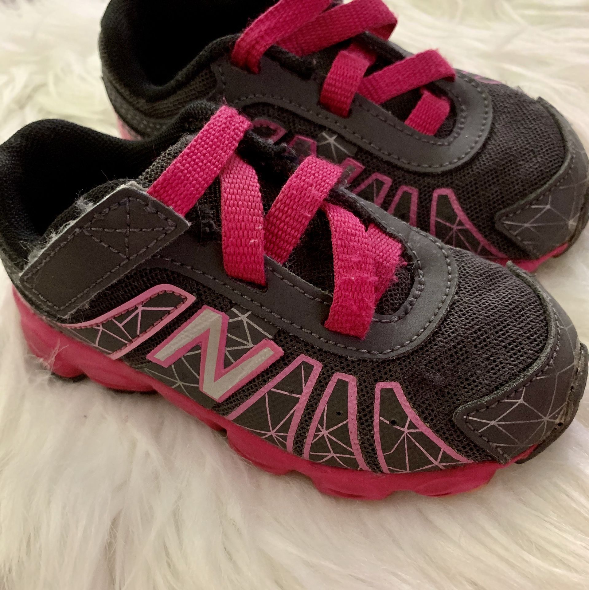 New balance sneakers toddler 7