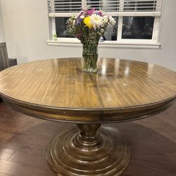 Dining table with leaf