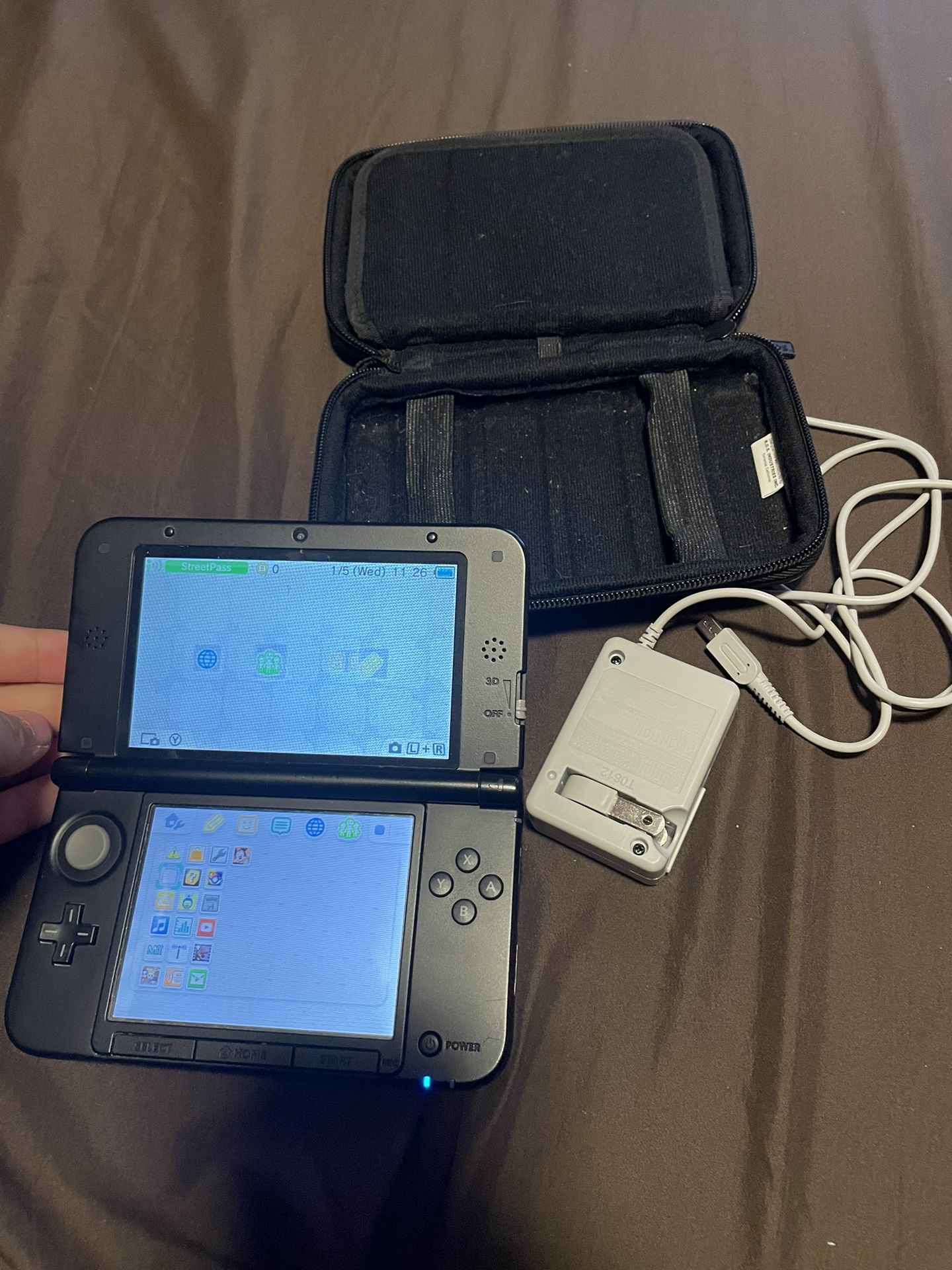 Nintendo 3ds Xl With Charge R