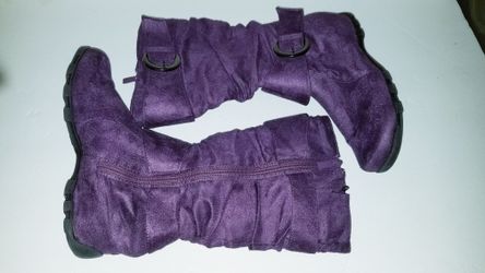 Girls purple suede boots, size 3