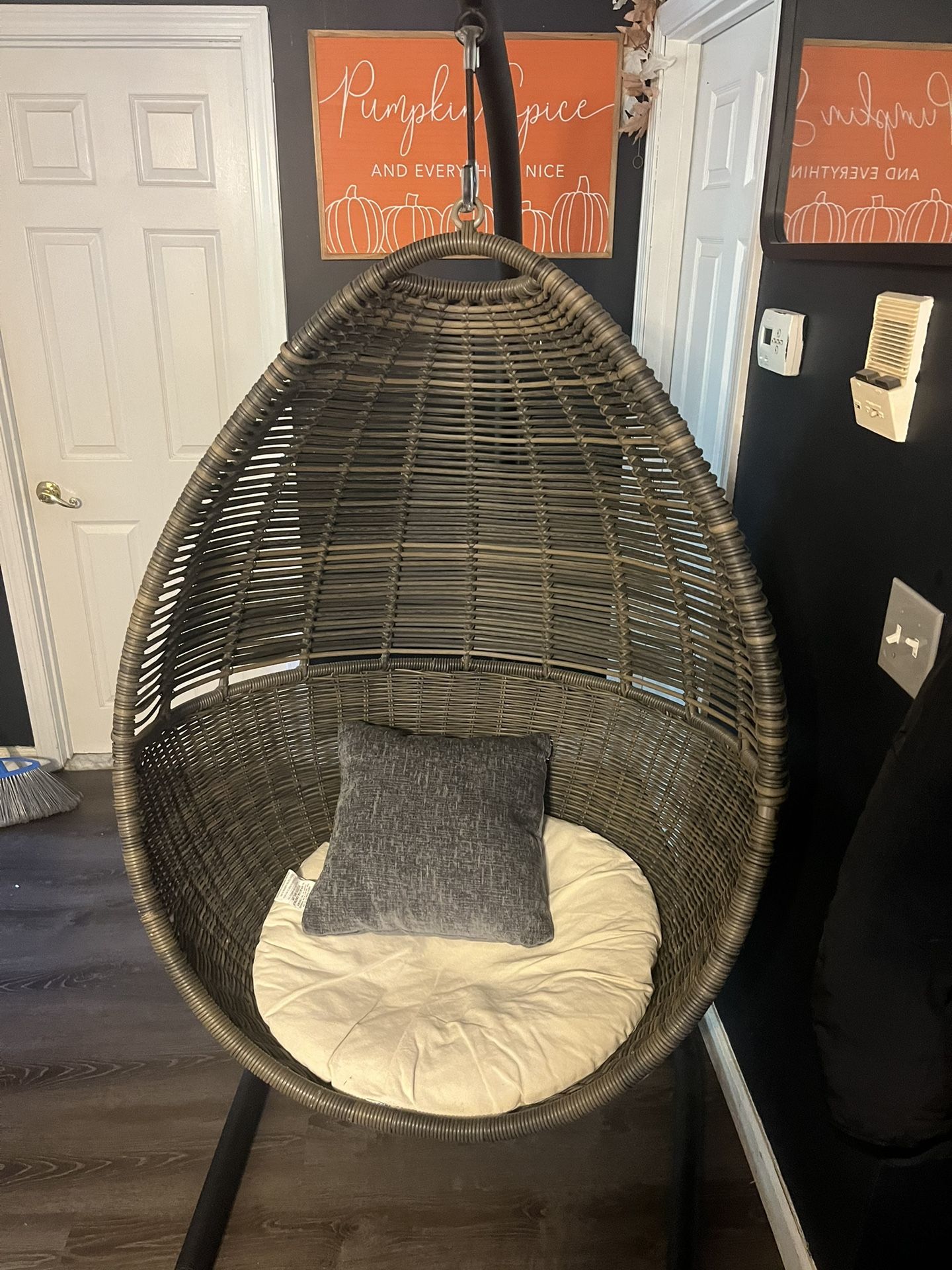 Indoor/outdoor Swing Chair