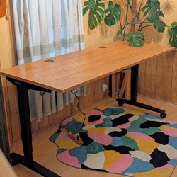 UPLIFT Height Adjustable Desk Work Station