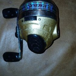 Shakespeare Synergy Spincast Reel