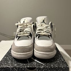 Military 4s (used in good condition) size 12