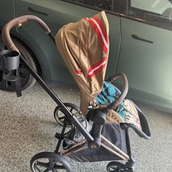Stroller 