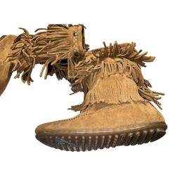 Minnetonka brown suede 3 layer triple fringe moccasins boots womens boot size 4