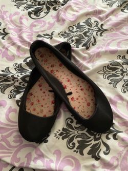 Women’s flats