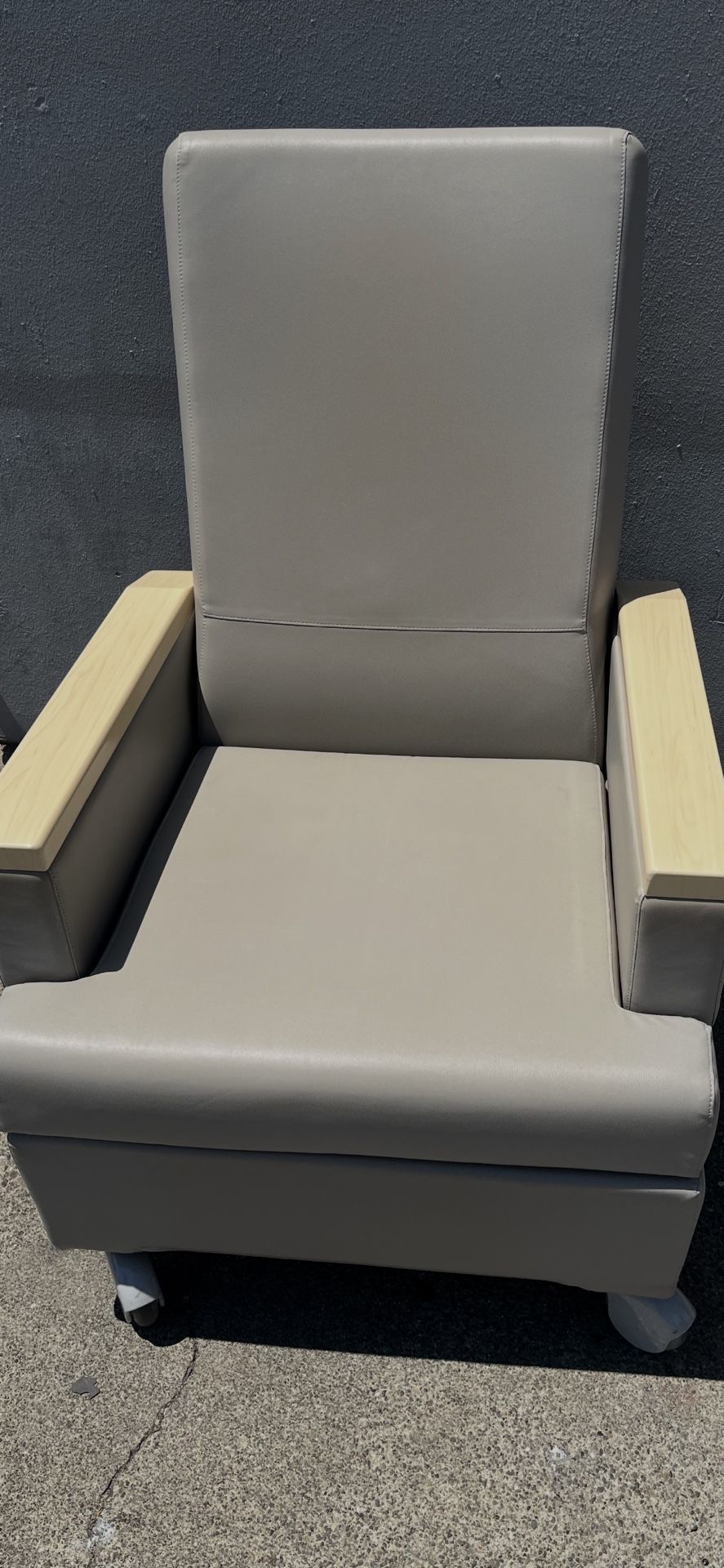 Wieland Medical Recliner Chair