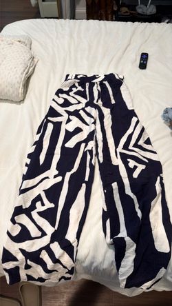 Women’s Fashion Pants Size S Blue &White with pockets