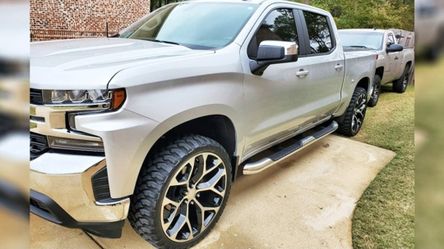 Snowflakes Rines 22" Tires 305-45-22"  Para Silverado, Scalade,  Yukon Avalanche 