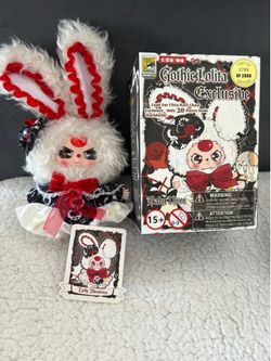 Baby three San Diego comic con ghothic Lolita exclusive