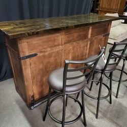 Traditional Wooden Bar with 3 Swivel Stools