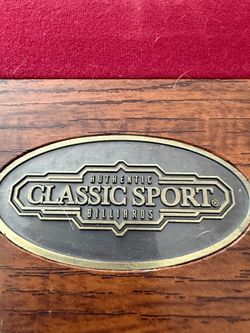 Billiards Authentic pool table (Gary & empire)