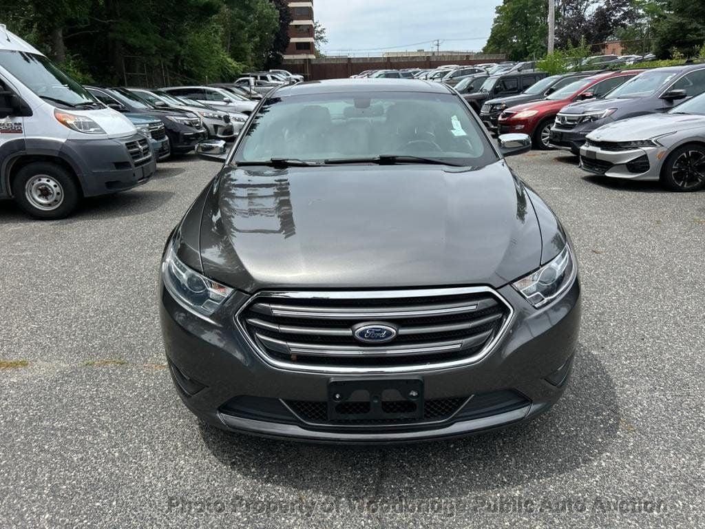 2016 Ford Taurus