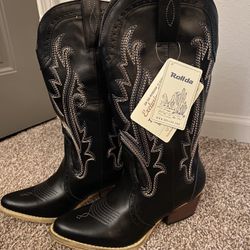 Cowgirl Boots (Black | Size 9)