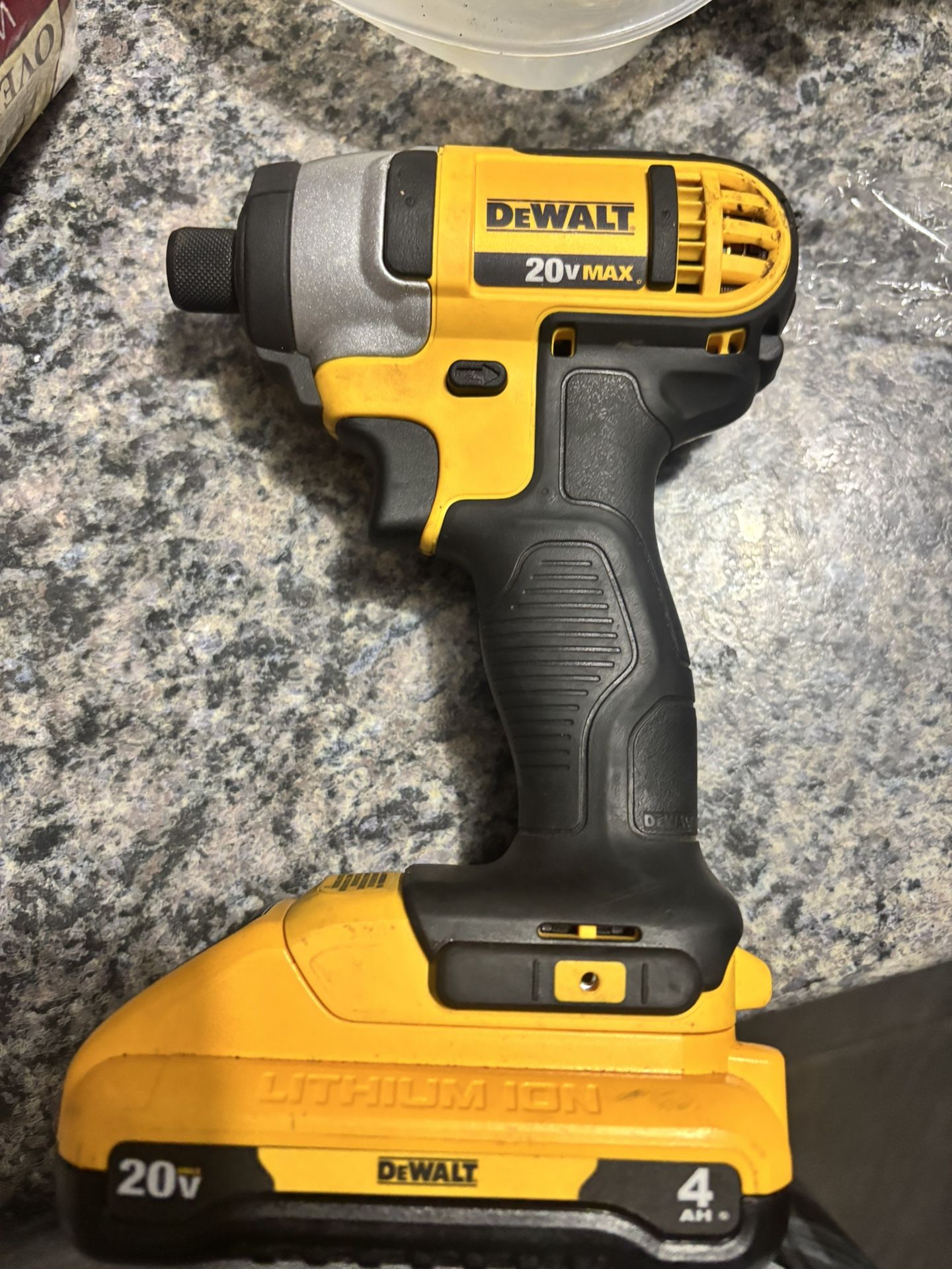 Dewalt impact 1/4