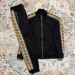 GG suit size Large men