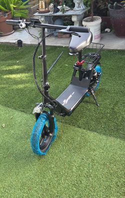Electric scooter