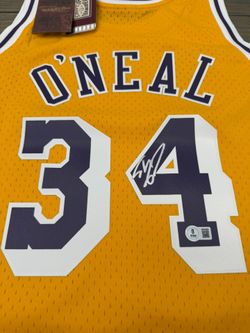 🏀 Shaquille O’Neal Signed Lakers Mitchell & Ness Jersey – Beckett Witnessed