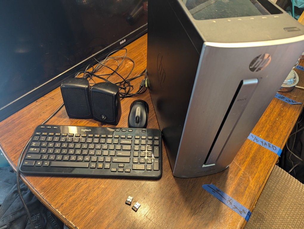 HP Envy Desktop W/ Windows 10! Wireless Mouse And keyboard  And Speakers!