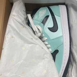 Air Jordan 1