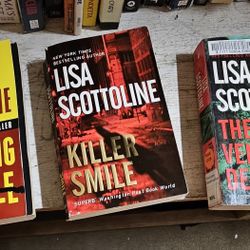Lisa Scottoline Paperbacks - $5.00/all - Macki's Books n More