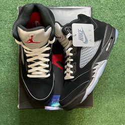 Jordan 5 metallic reimagined size 12men/13.5women
