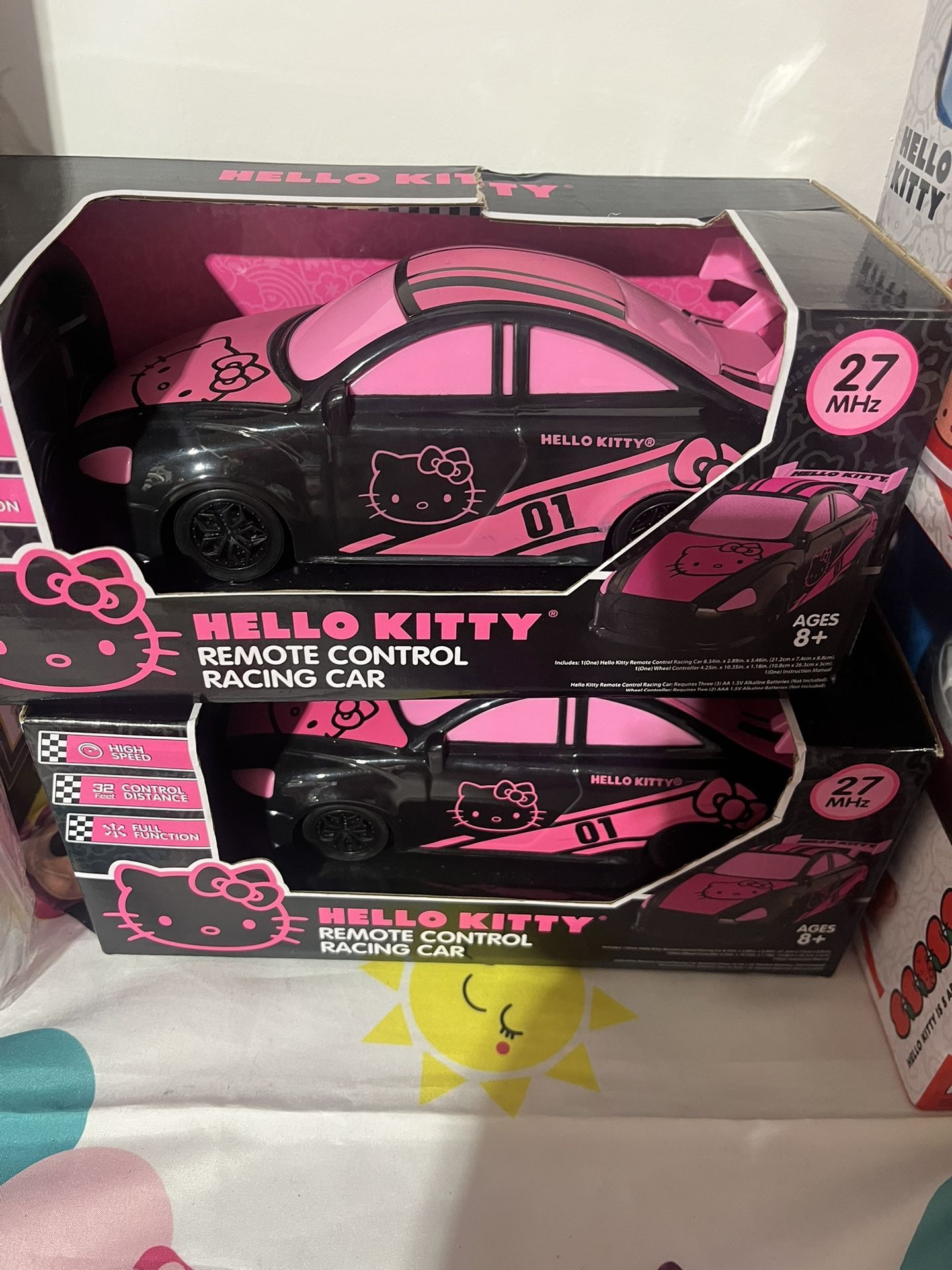 2 Hello Kitty MHZ