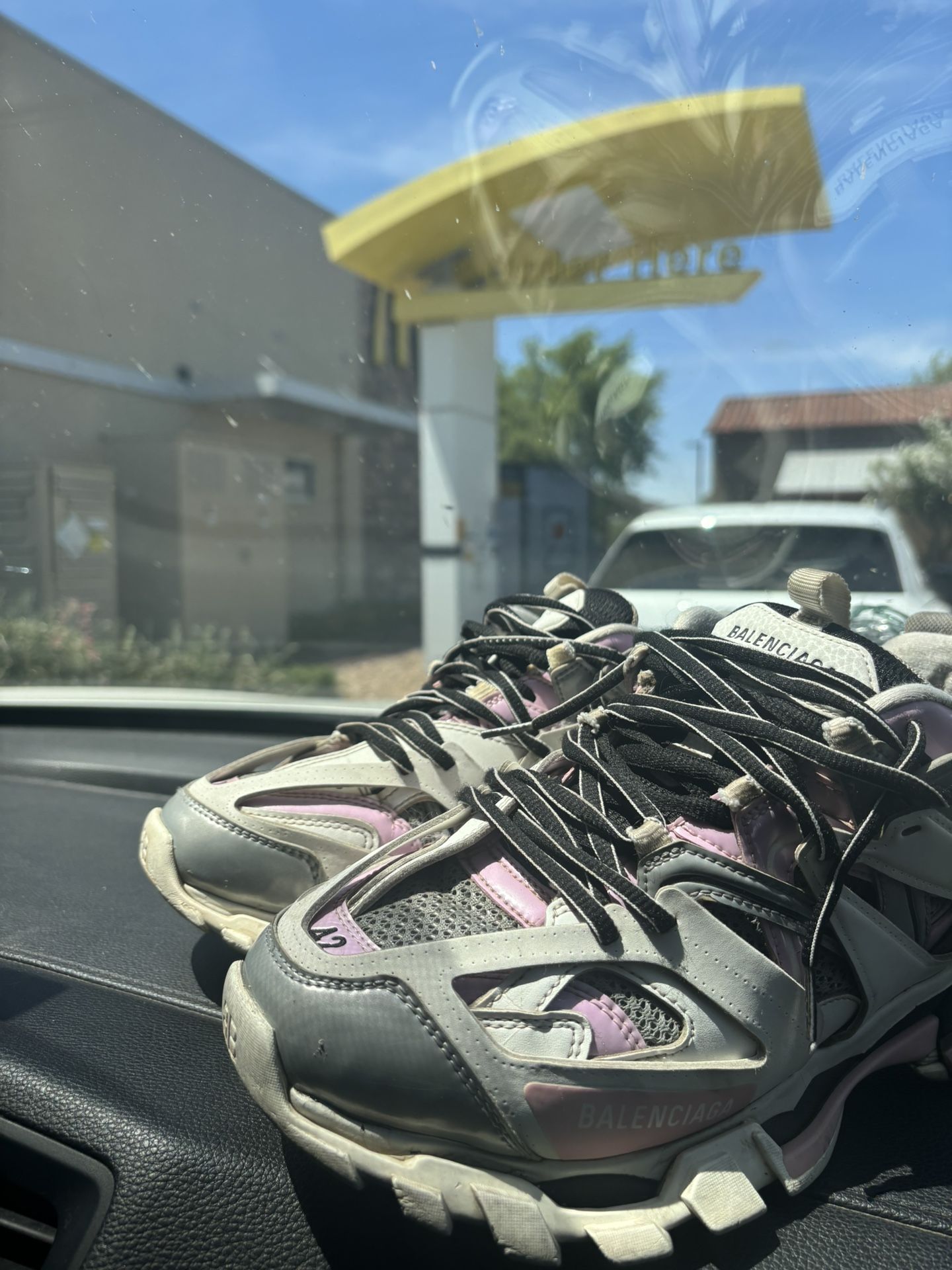 Balencigas Tracks