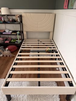 Twin bed frame (free)