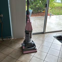 Dyson 07 With All Attachment And Excellent Working