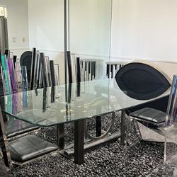 Italian Dinning Table With Chairs 
