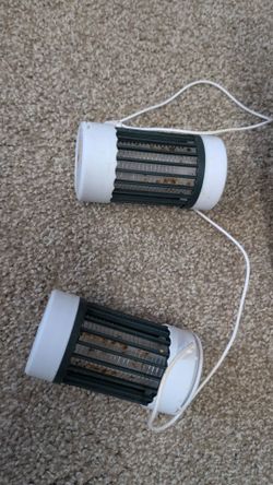 2 small mosquito killing light